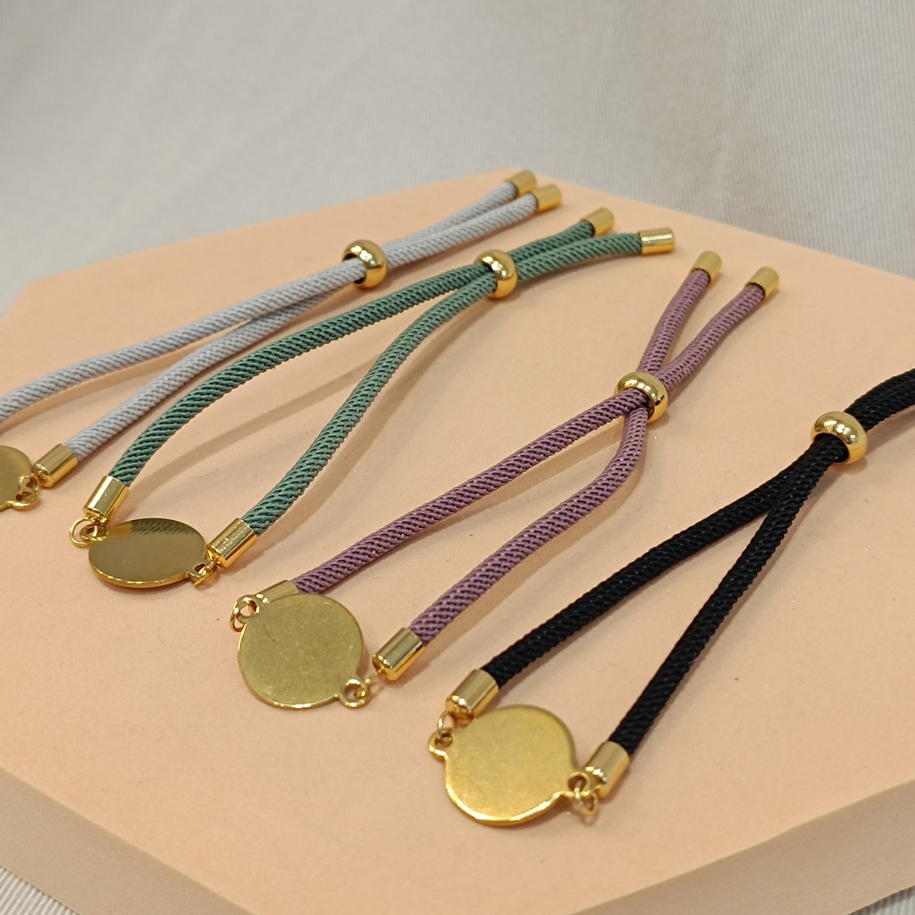 Pulsera Cordón Medalla Grabable Dorado (+ COLORES)
