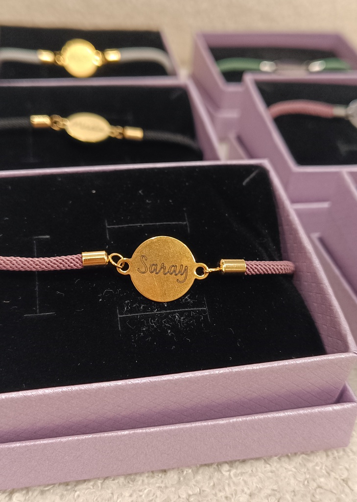 Pulsera Cordón Medalla Grabable Dorado (+ COLORES)