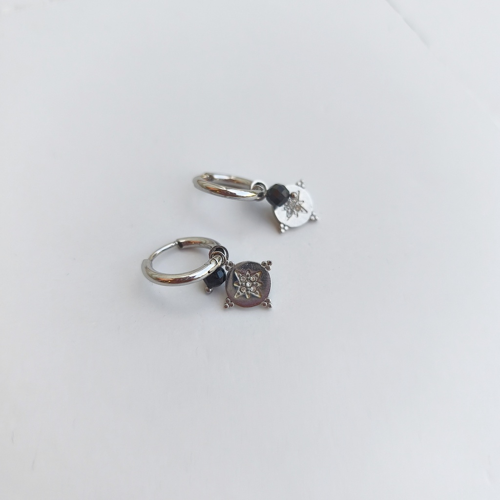 Arito Charm Estrella Brújula Con Piedra Plateado