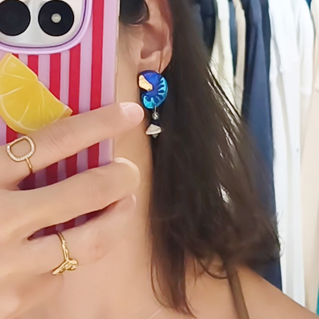 Pendientes Caracola Azul Metacrilato