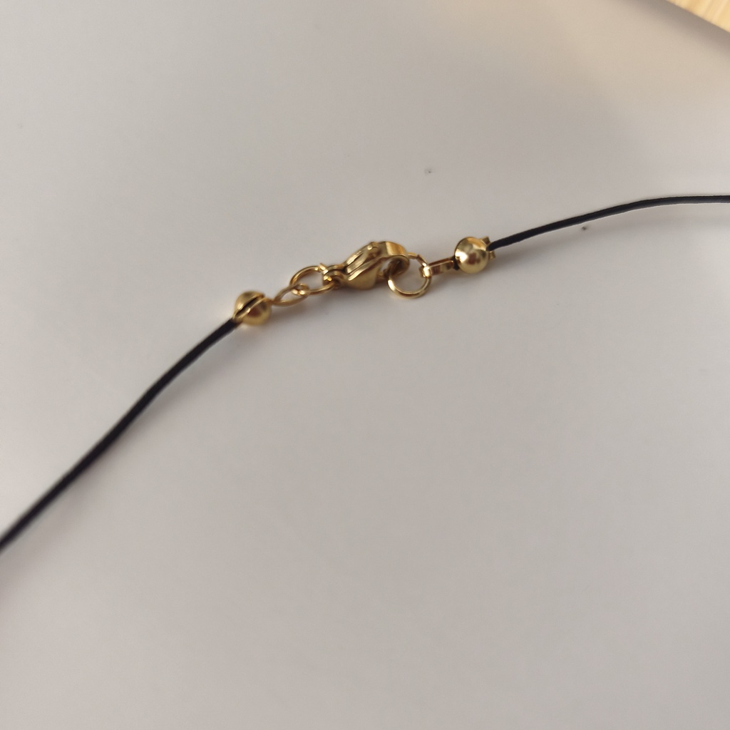 Collar Cuerda Macramé Negro Luna (Dorado)