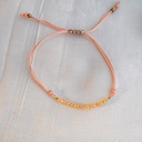 Pulsera Macramé Piedras Salmón (Dorado)