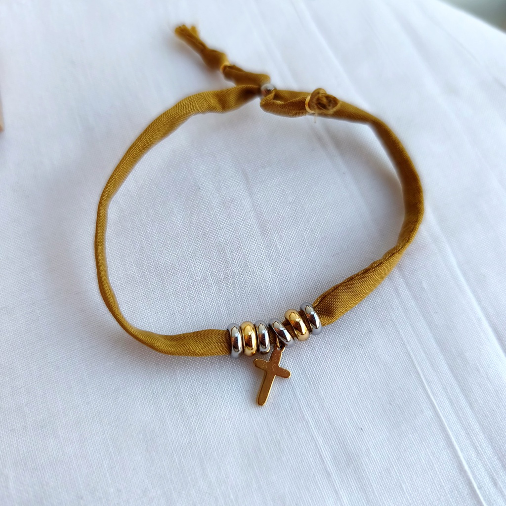 Pulsera Seda Ocre Cruz (Bicolor)