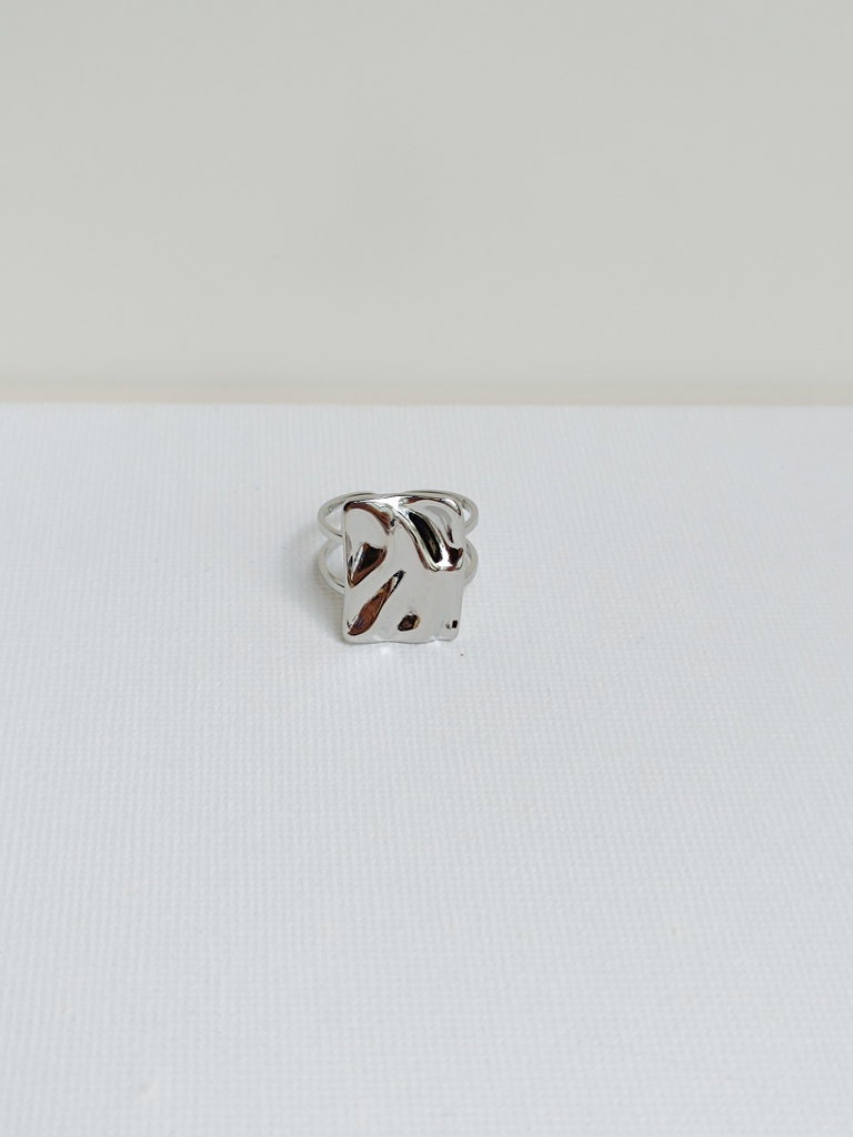 Anillo Cuadrado Waves Plateado