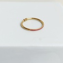 Anillo Fino Múltiples Circonitas Fucsia Dorado
