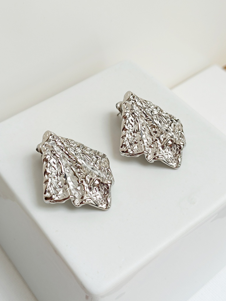 Pendientes Rombo Crumbled Plateado