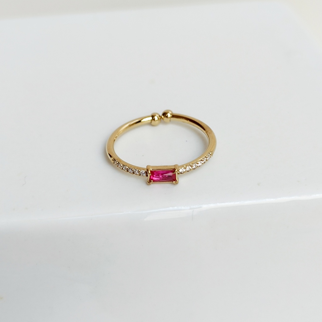 Anillo Circonitas Rectángulo Fucsia Dorado