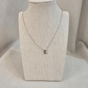 Collar Inicial Plateada Gruesa Letra &quot;E&quot;