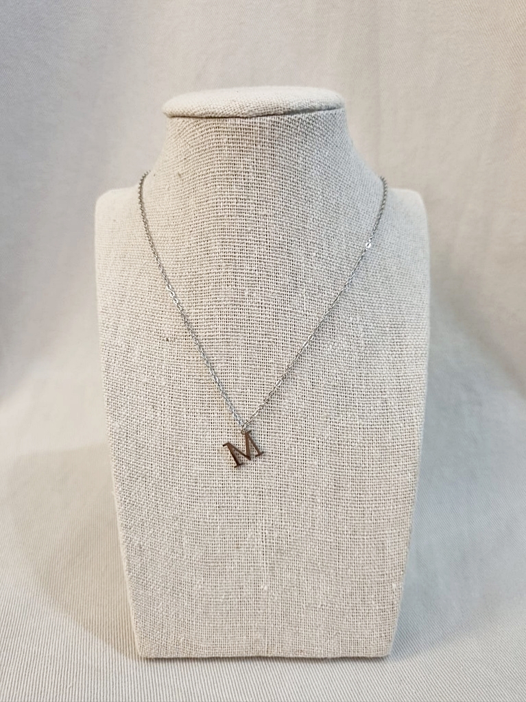 Collar Inicial Plateada Plana  y Fina Letra &quot;M&quot;