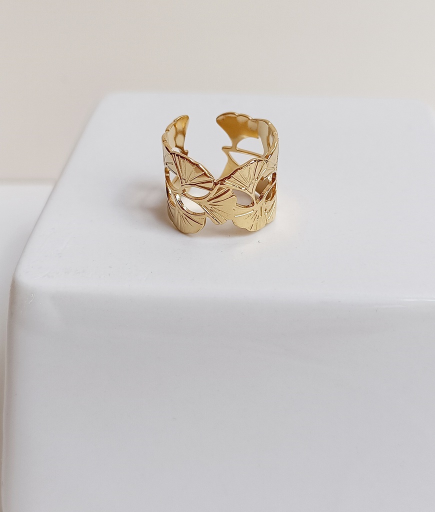 Anillo Pétalos de Flor Dorado