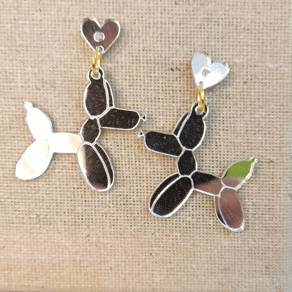 Pendientes Perrito Globo Plateado Metacrilato