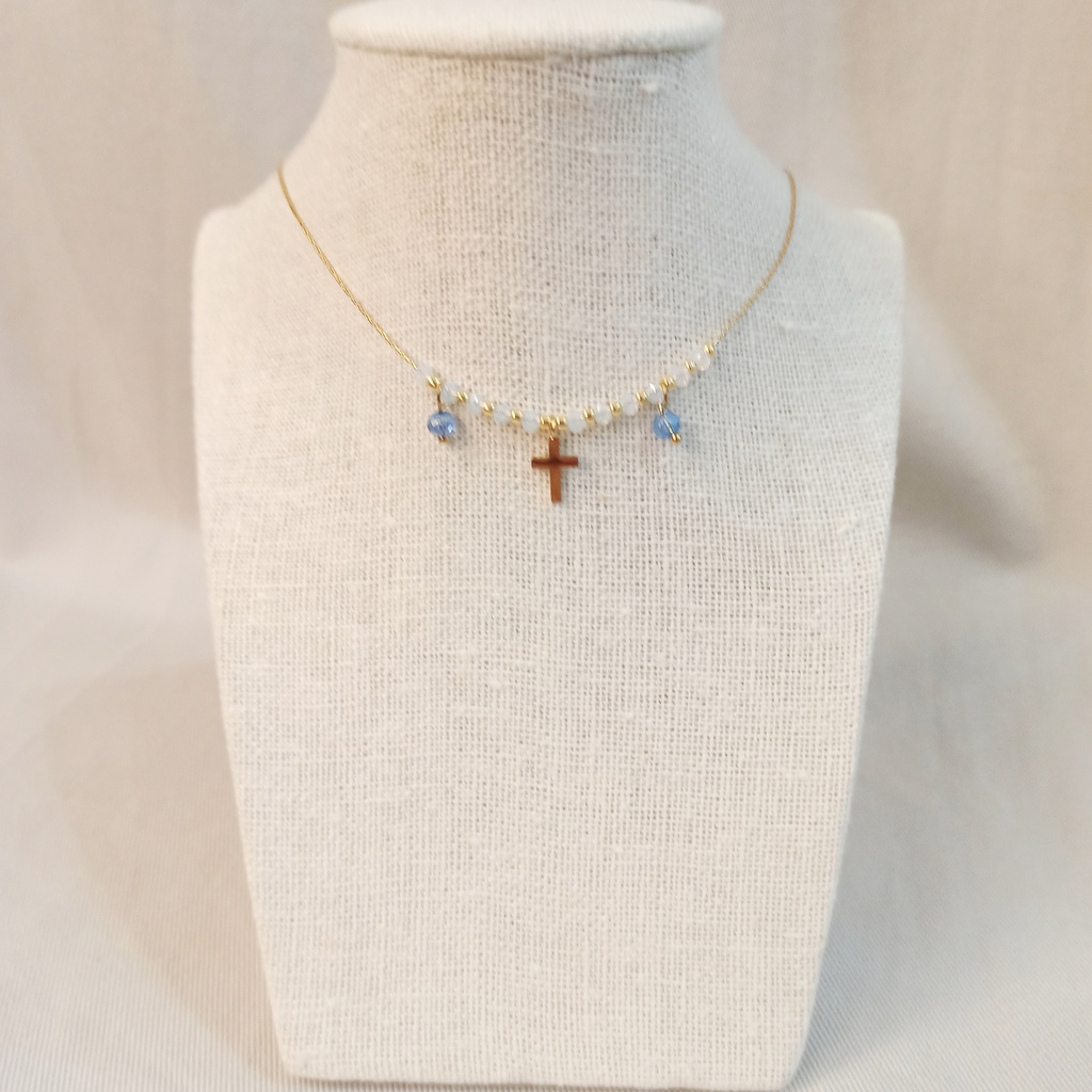 Collar Cuentas Clear y Colgante Cruz Dorado