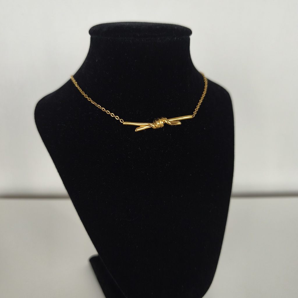 Collar Palito Nudo Dorado
