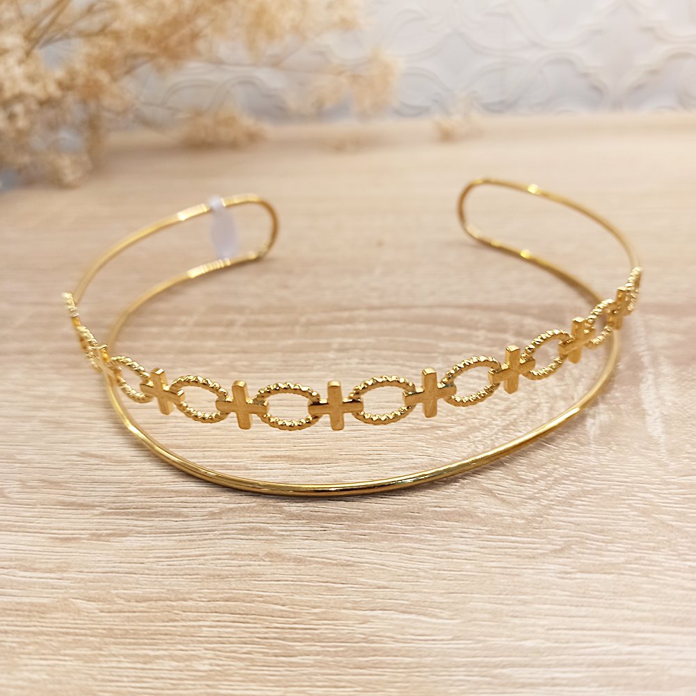 Choker doble dorado. cruces, círculos y liso