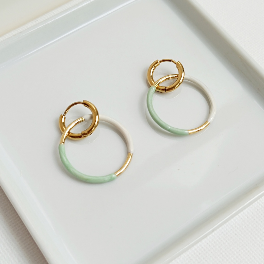 Pendientes Aro Esmaltado Verde Pastel-Blanco Dorado