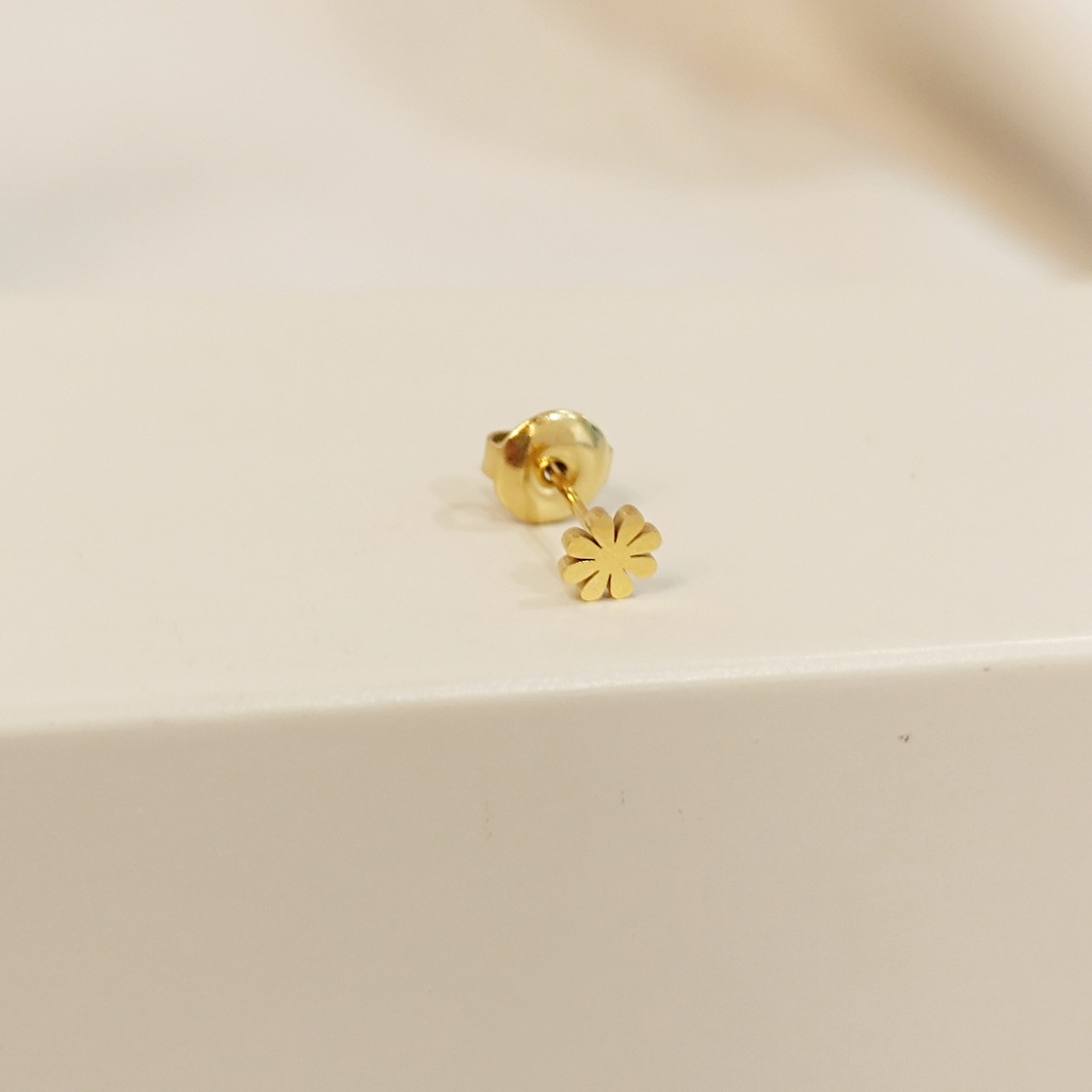 Pendiente Flor Petalitos Dorado