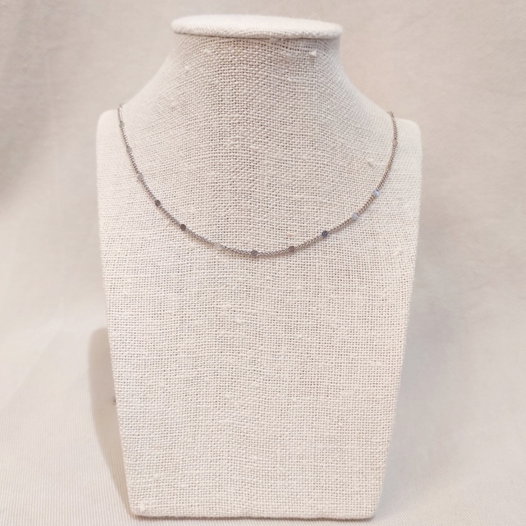 Collar Plateado Cadenita Chapitas Integradas