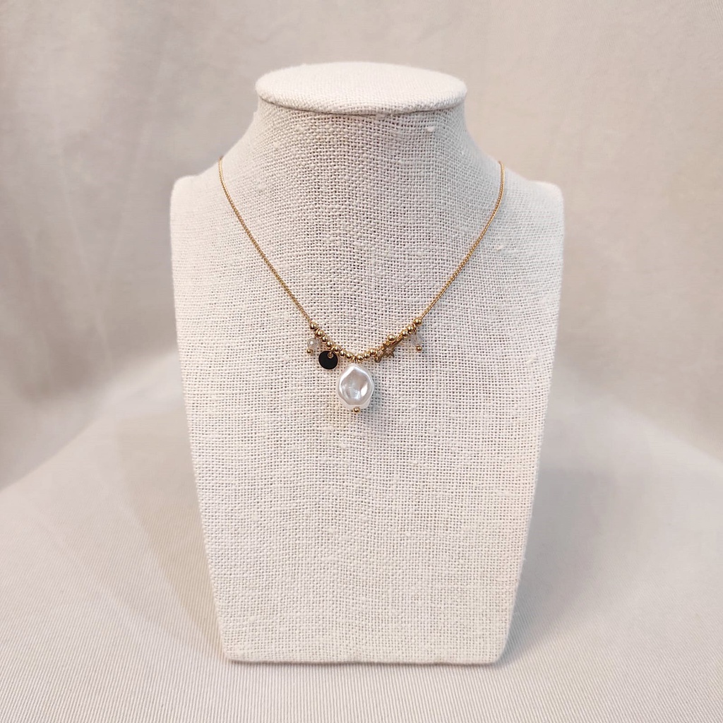 Collar Cadena Charms Perla Acrílico Dorado