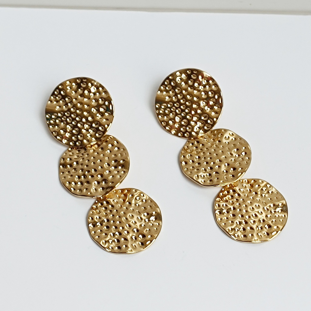 Pendientes Tres Círculos Rugoso Dorado