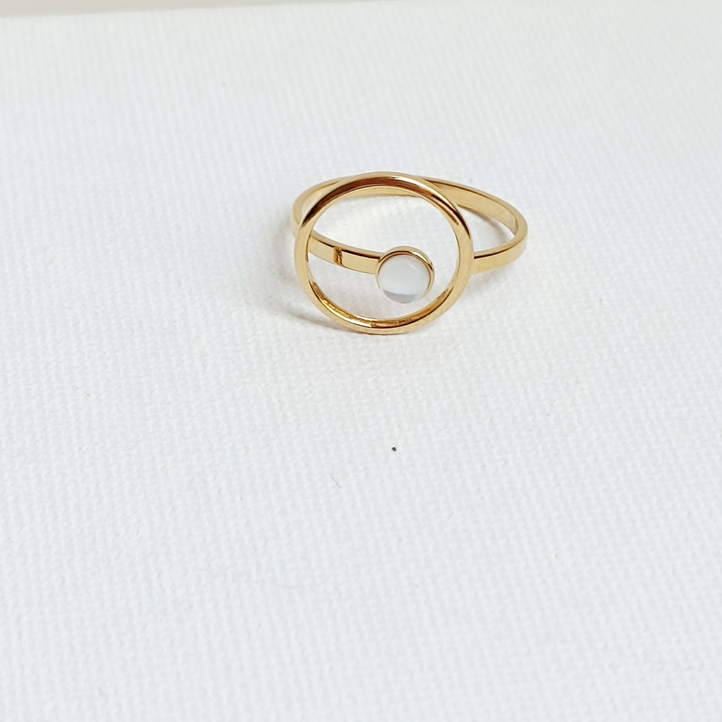 Anillo Círculo Con Perla Dorado
