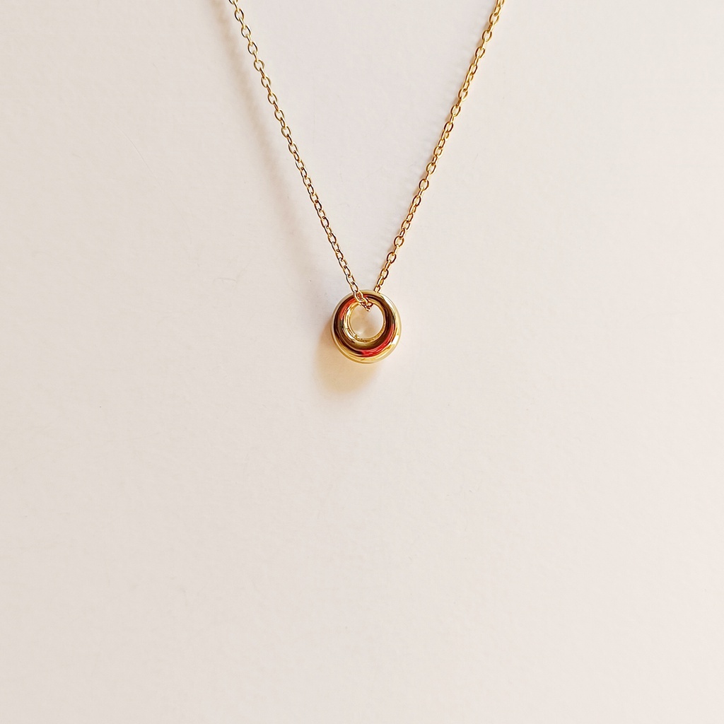 Collar Óvalo Pequeño Dorado