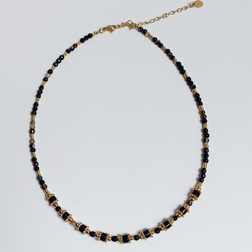Collar Cadena De Pedrería Negra Bolitas Y Círculos Dorado