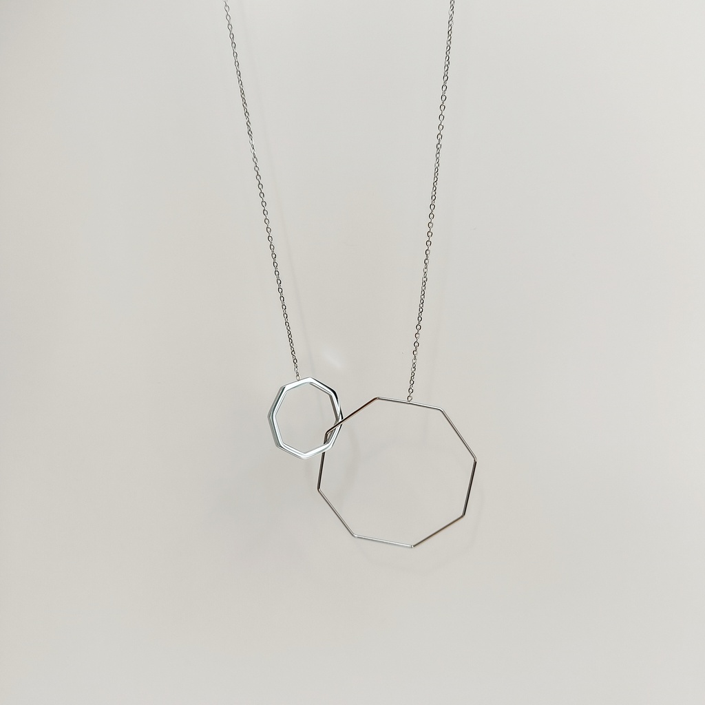 Collar Largo Forma Geo Dos Tamaños Plateado