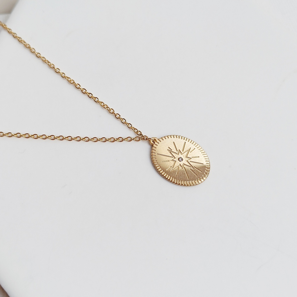 Collar Chapa Estrella Circonita Blanca Dorado