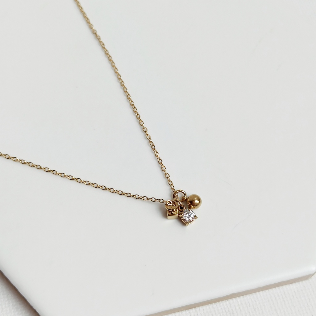 Collar Triple Circonita Blanca Dorado