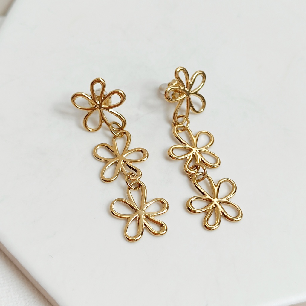Pendientes Triple Flor Dorado