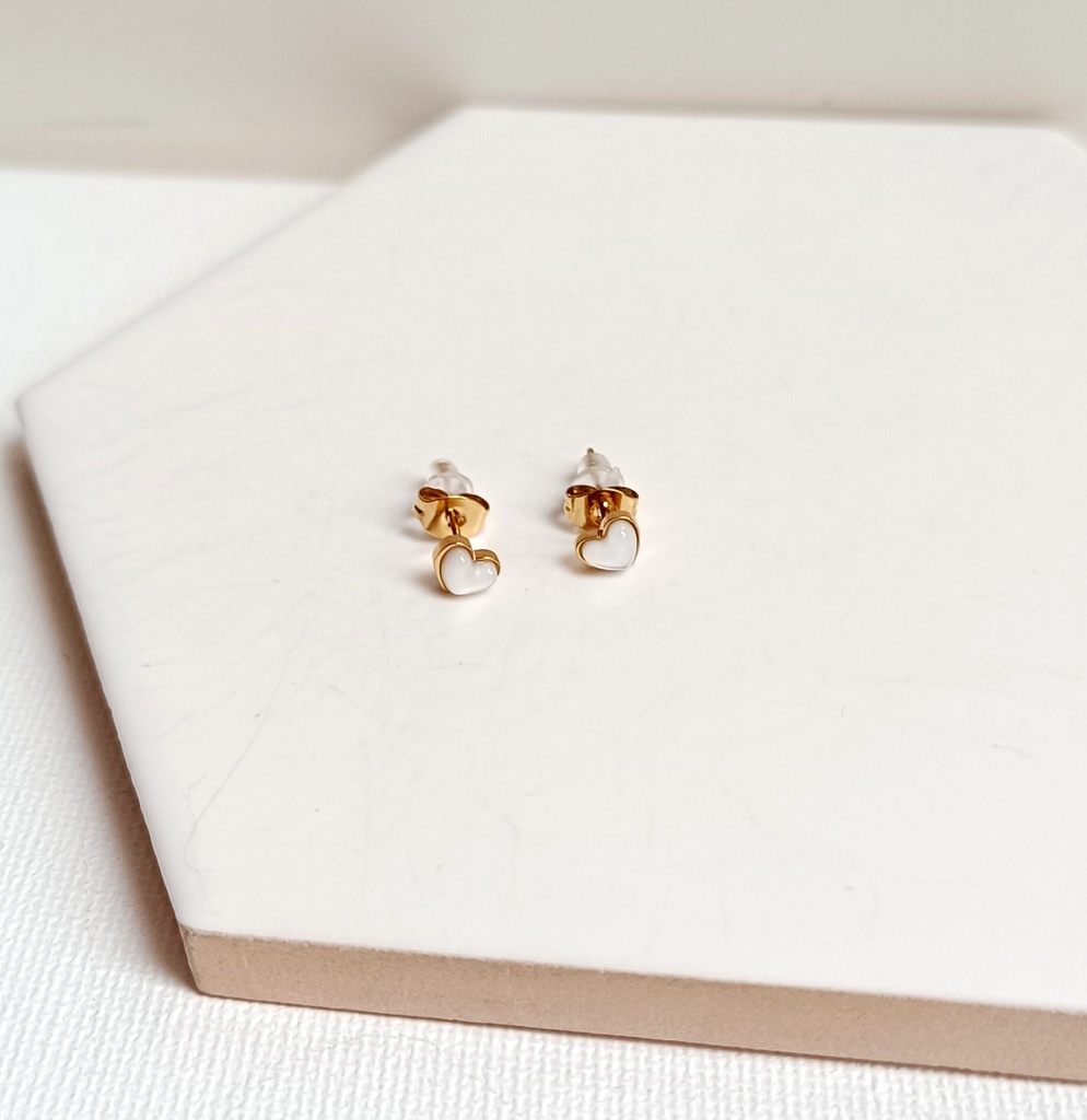 Pendientes Corazón Con Nácar Dorado