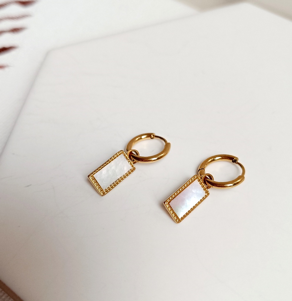 Pendientes Charm Nácar Dorado