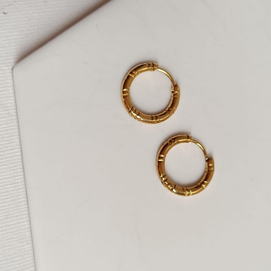 Aros Básicos Con Relieve Dorado