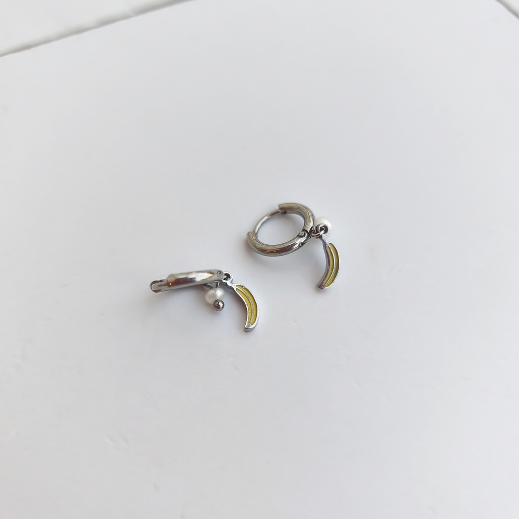 Arito Charm Banana Con Perla Plateado