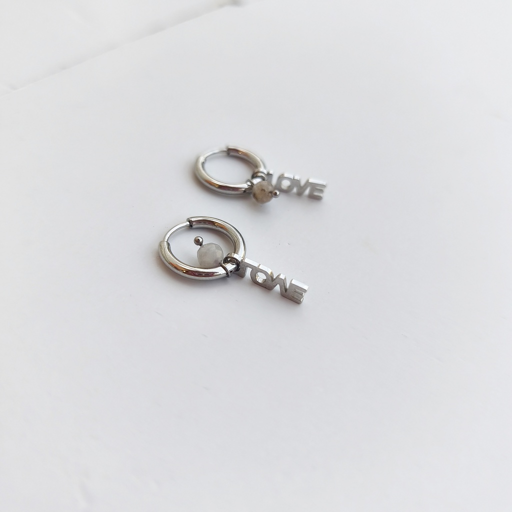 Arito Charm Love Con Piedra Plateado