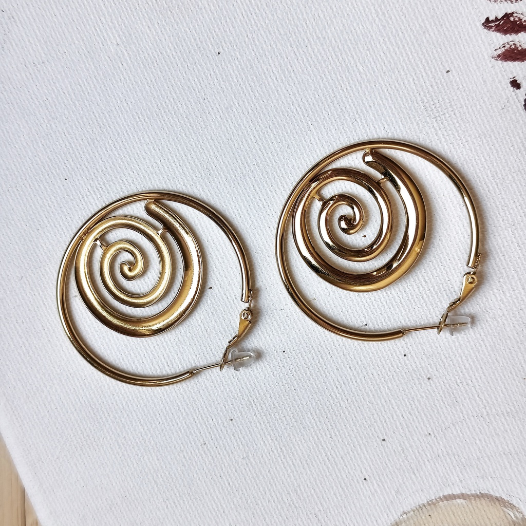 Aros Con Espiral Dorado