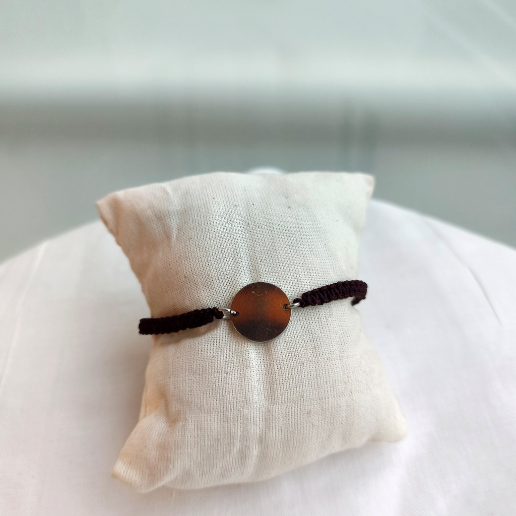 Pulsera Trenzada Marrón Medalla (Plateado)