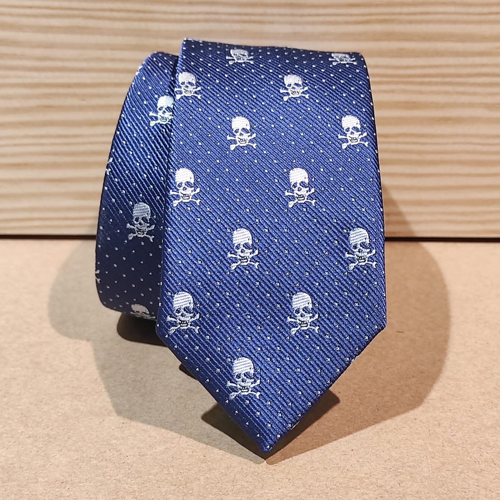 Corbata Azul Marino Calaveras Plateadas