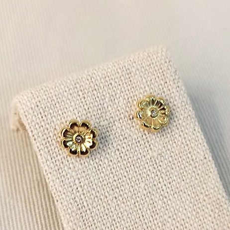 Pendientes Margarita Circonita Dorado