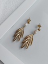 Pendientes Perla Hoja Relieves Dorado