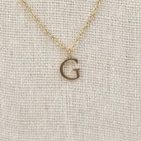 Collar Inicial Dorada Plana y Fina Letra "G"