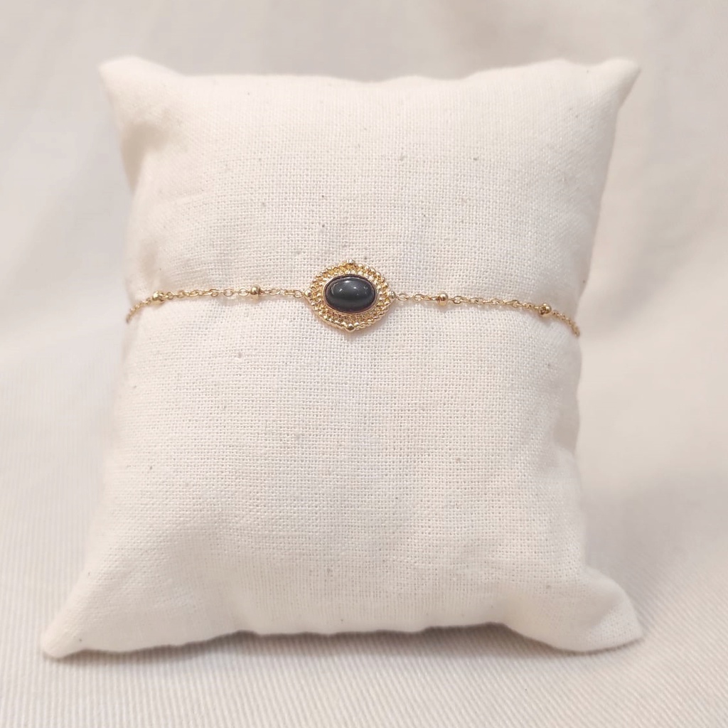 Pulsera Dorada Óvalo Piedra Negra