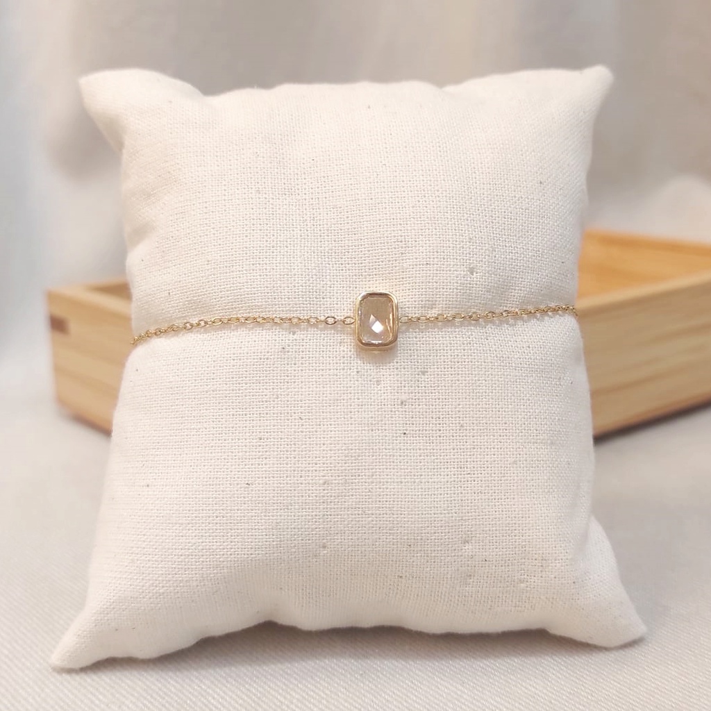 Pulsera Dorada Rectángulo Cristal Transparente