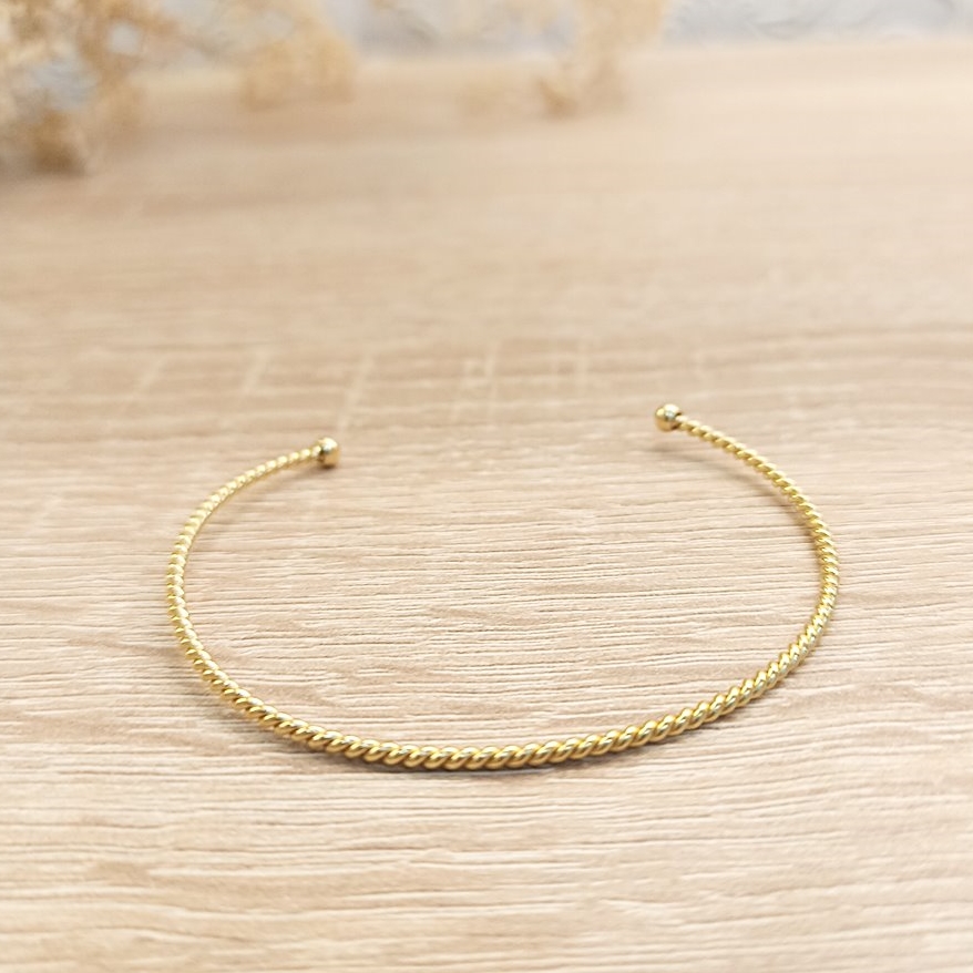 Brazalete Básico Enroscado Dorado