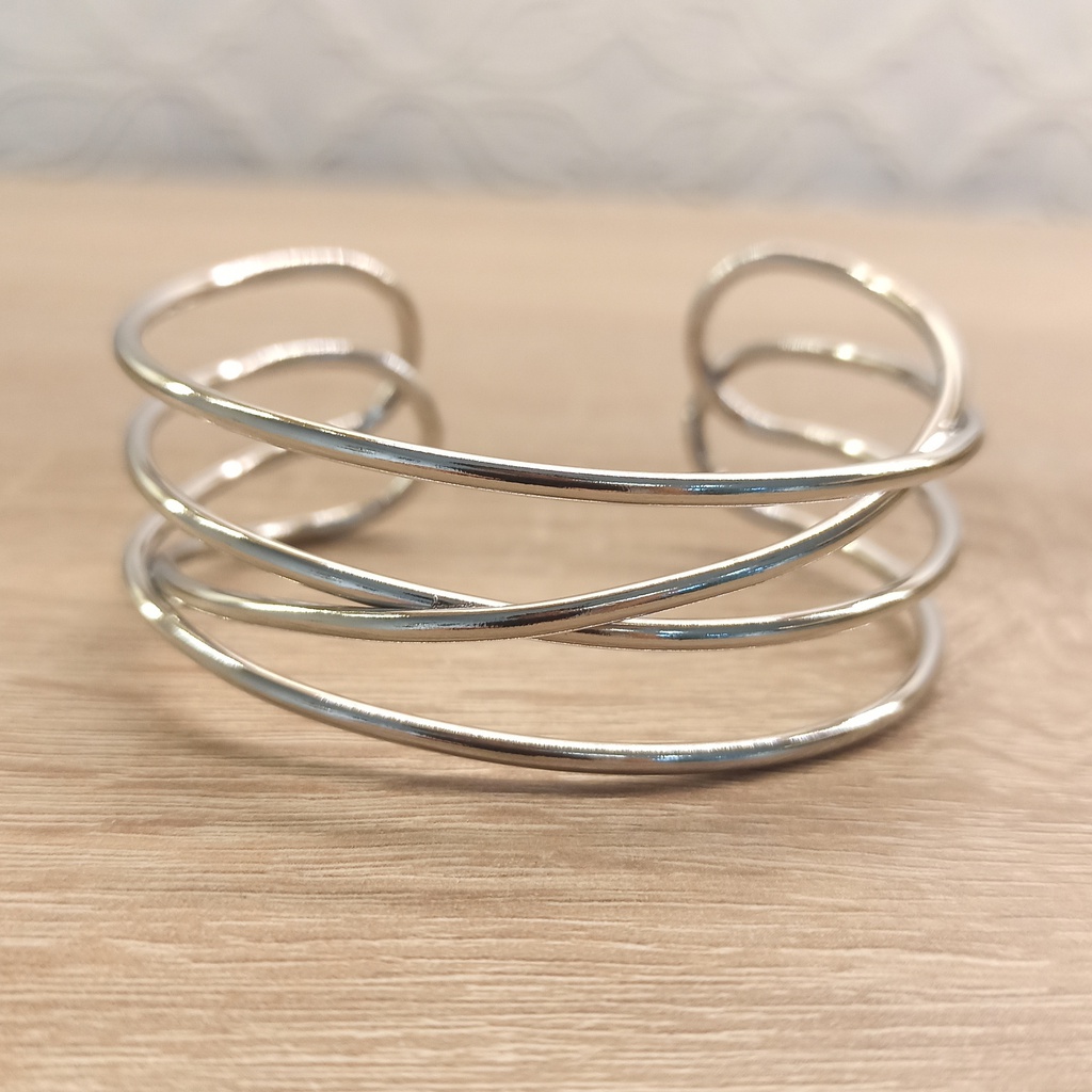 Brazalete Ancho Entrelazado Plateado