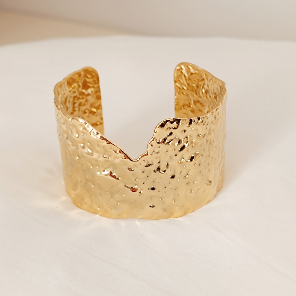 Brazalete Supreme Rock Asimétrico Dorado