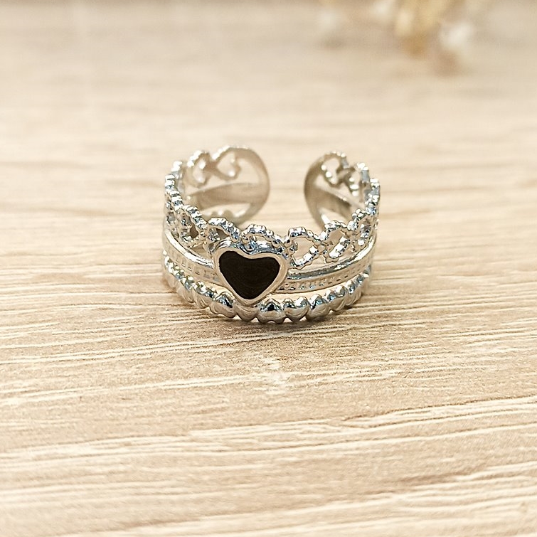 Anillo Triple Cadena Corazón Negro Plateado