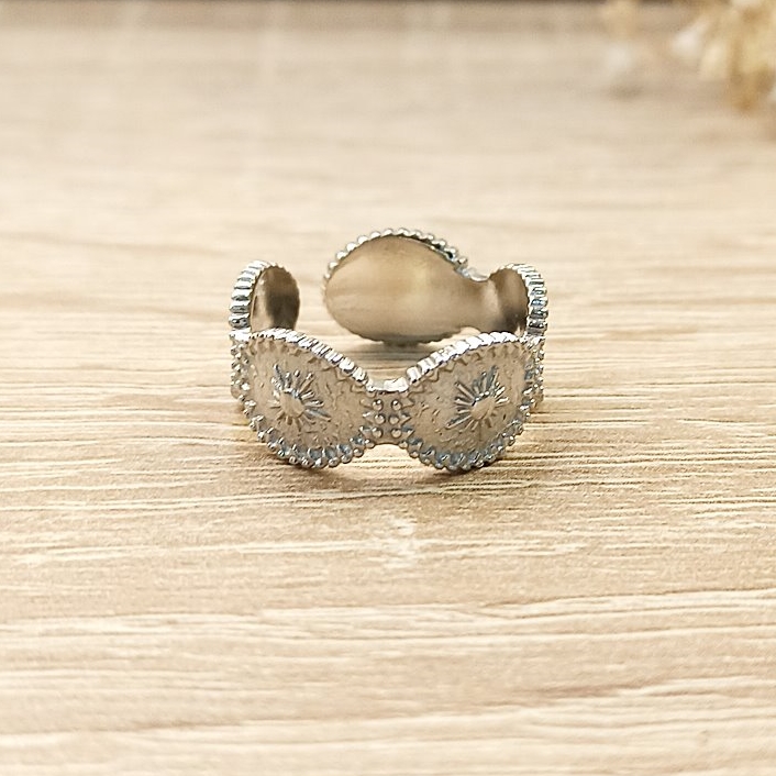 Anillo Soles Relieve Plateado