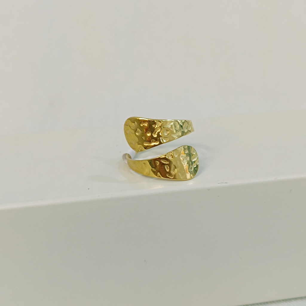Anillo Hoja Dorada Doble Delantera