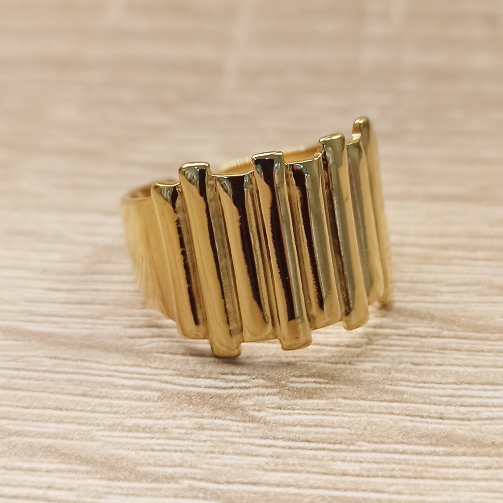 Anillo Sello Tiras Dorado